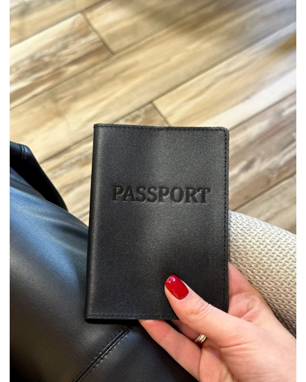 Обкладинка для паспорта з натуральної шкіри з тисненням PASSPORT