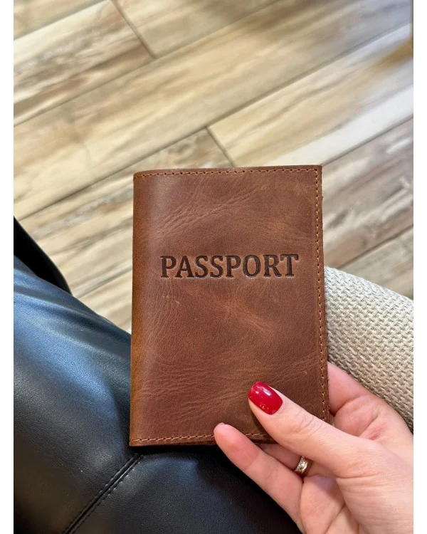 Обкладинка для паспорта з натуральної шкіри з тисненням PASSPORT